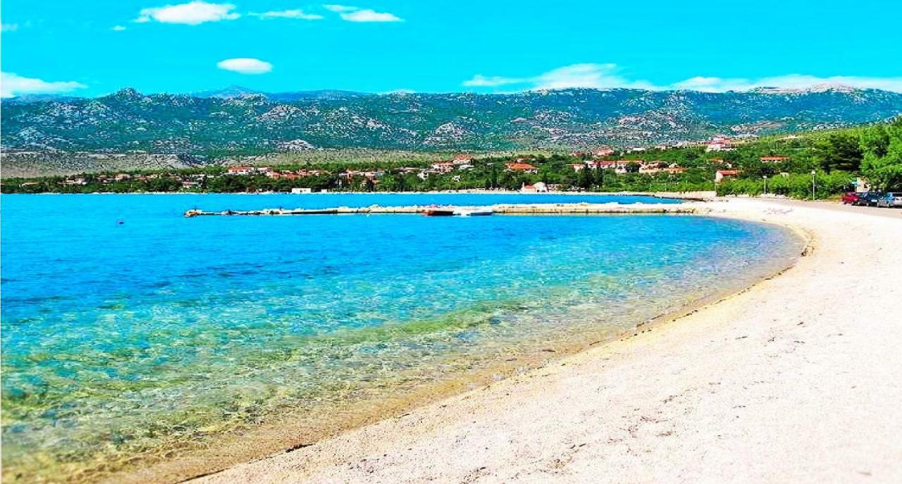 Apartmani Mala Sirena Maslenica Exterior foto